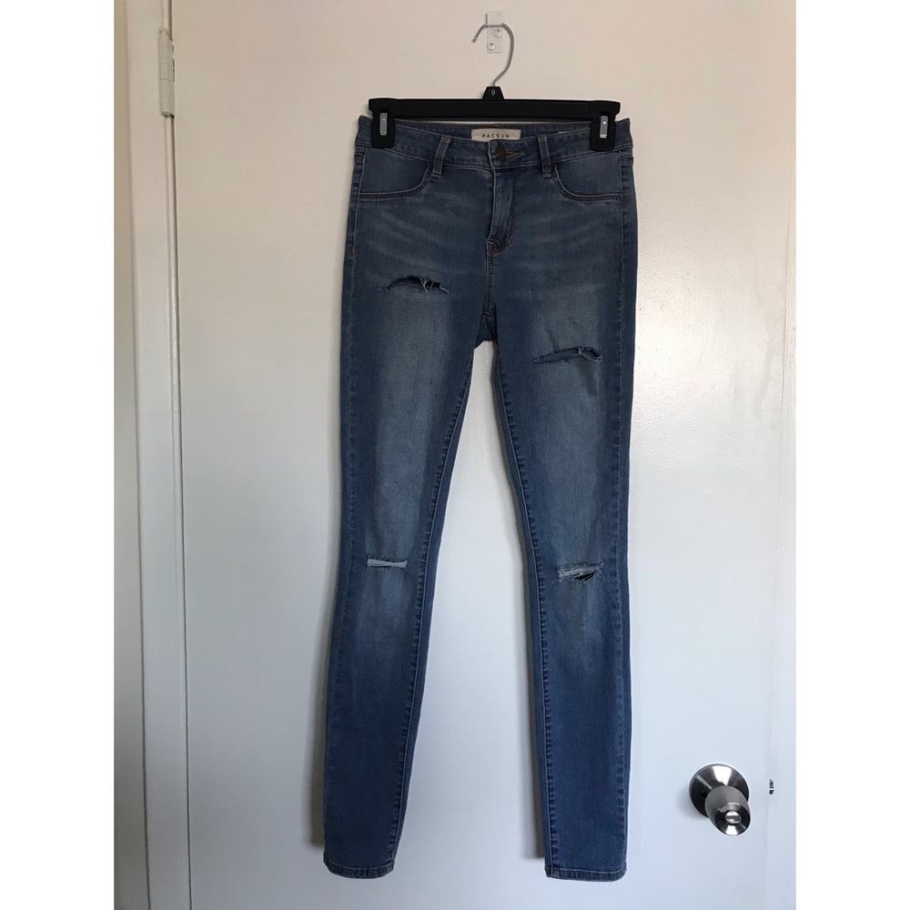 Gently used PacSun ripped jegging jeans.